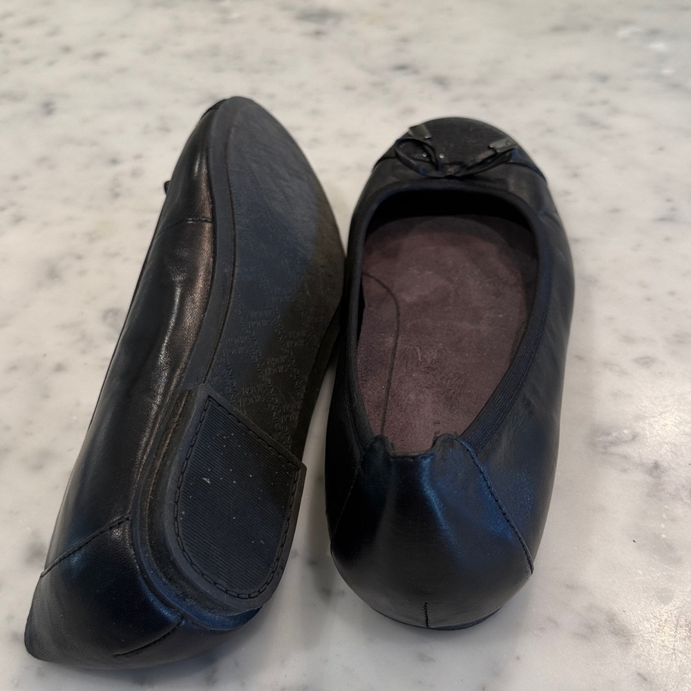 Vionic Elegant Black Ballet Flats - Picture 4 of 5